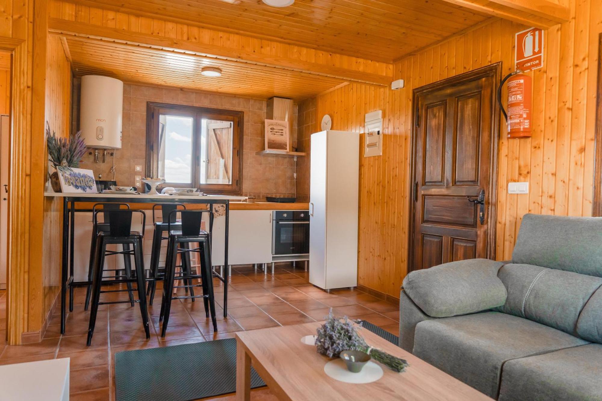 Aldea Los Odres - Cabanas De Madera De 1ª Con Piscina Privada Y Bbq En La Puerta Moratalla  Room photo